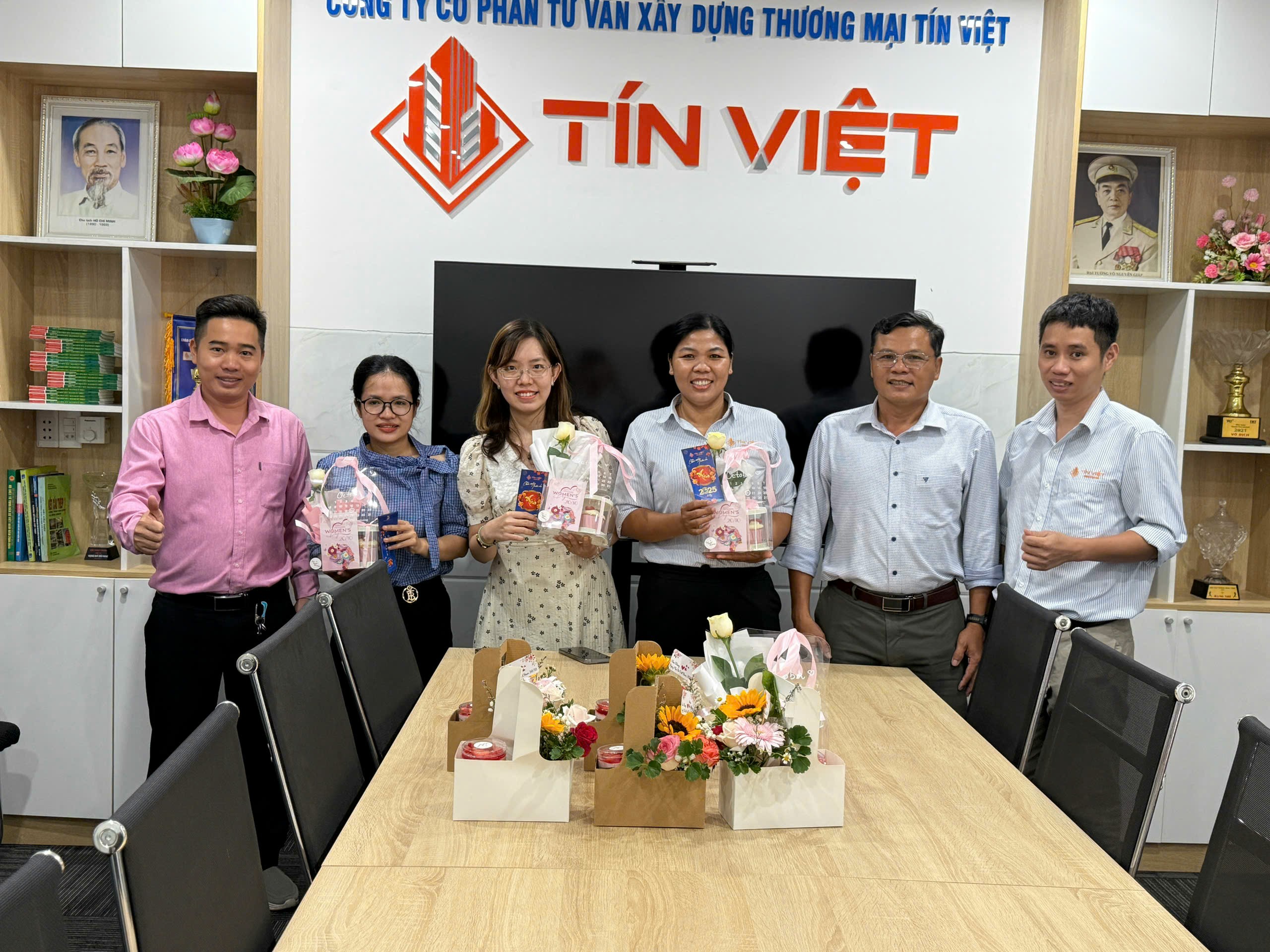 Chúc mừng ngày Phụ nữ Việt Nam 20/10/2025