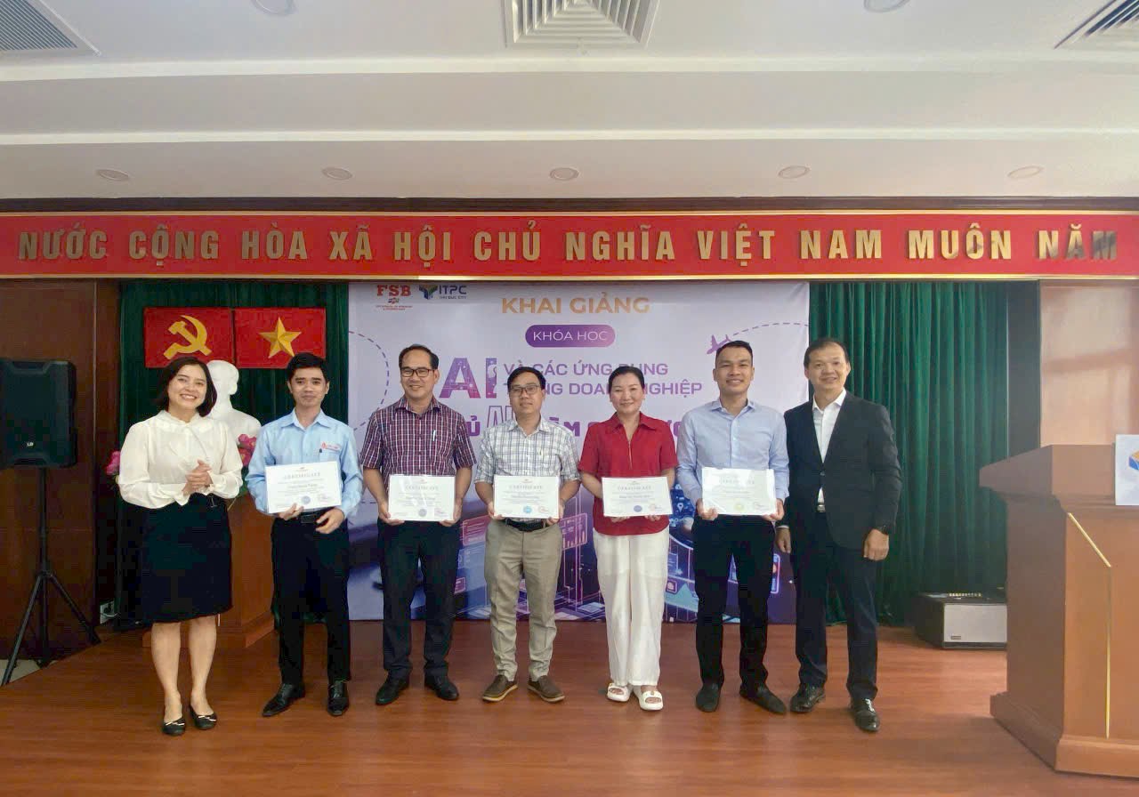 Tín Việt tham dự khóa học “AI và các ứng dụng trong doanh nghiệp”